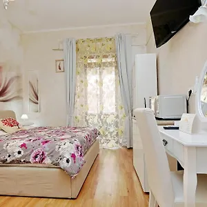Deluxe And Chilling Jacuzzi 2*, Rome Italy